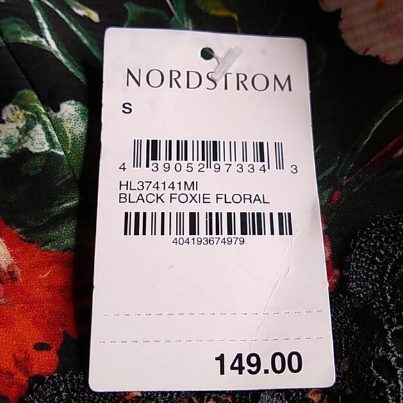 Chelsea28 Black Foxie Floral Fit & Flare Dress - Picture 10 of 10